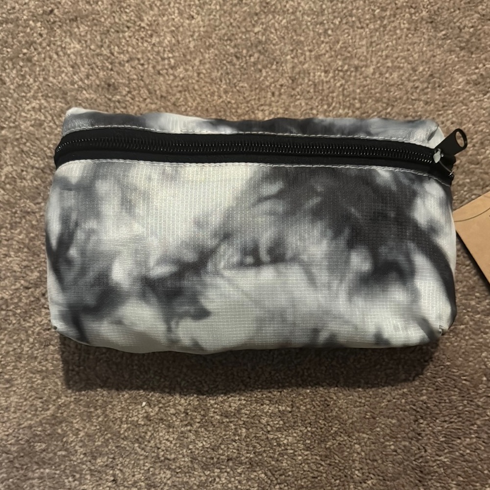 PINK Victoria's Secret Black and Gray Packable Backpack